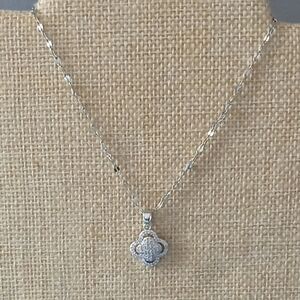 Elegant Silver Pendant Necklace